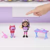 Gabby's Dollhouse , Art Studio Set with 2 Toy Figures, 2 Accessories, Delivery and Furniture Piece, Kids Toys for Ages 3 and up