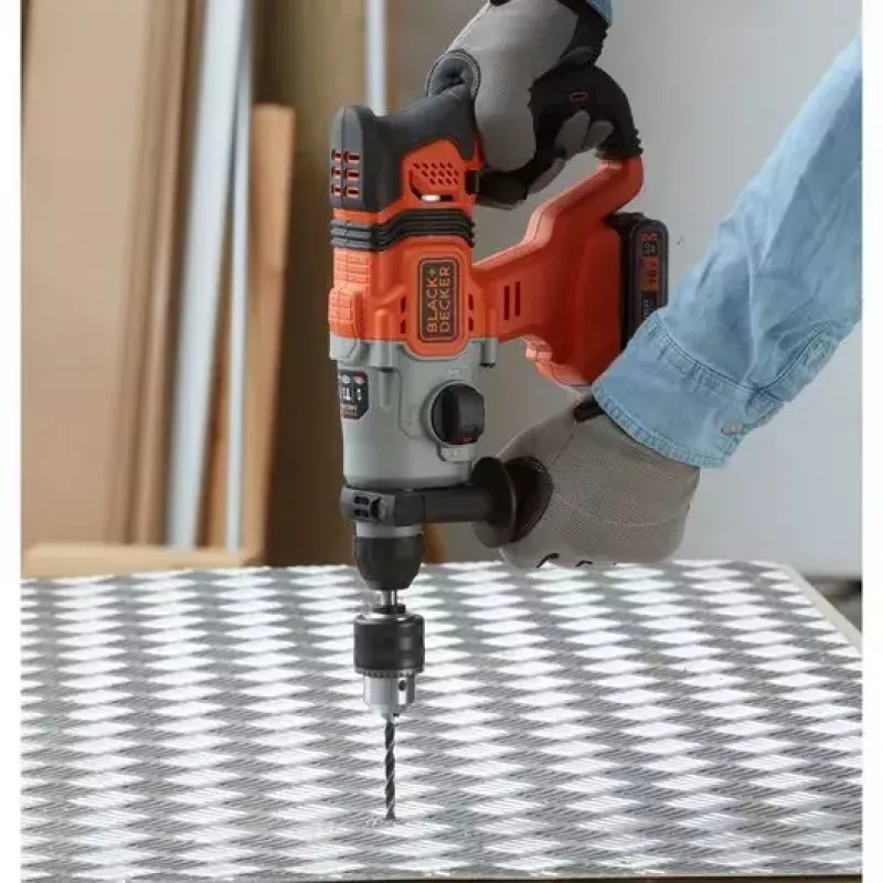 Drill Black & Decker BCD900B-XJ