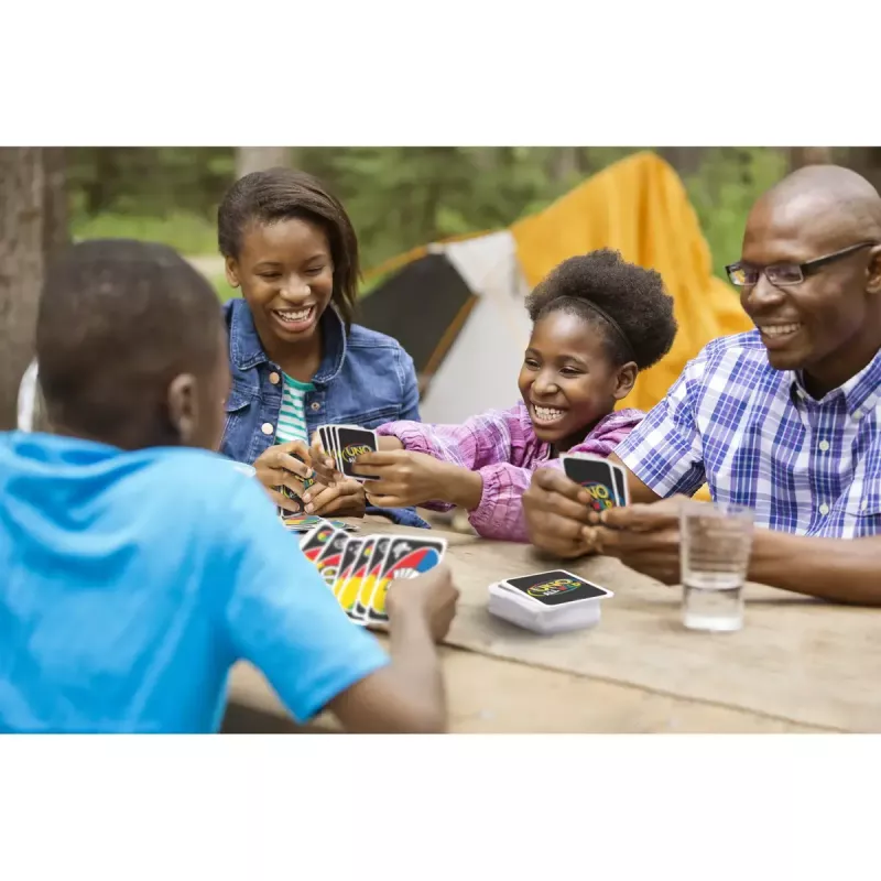 Card game MATTEL Games UNO All Wild — family card game, recommended age 7+