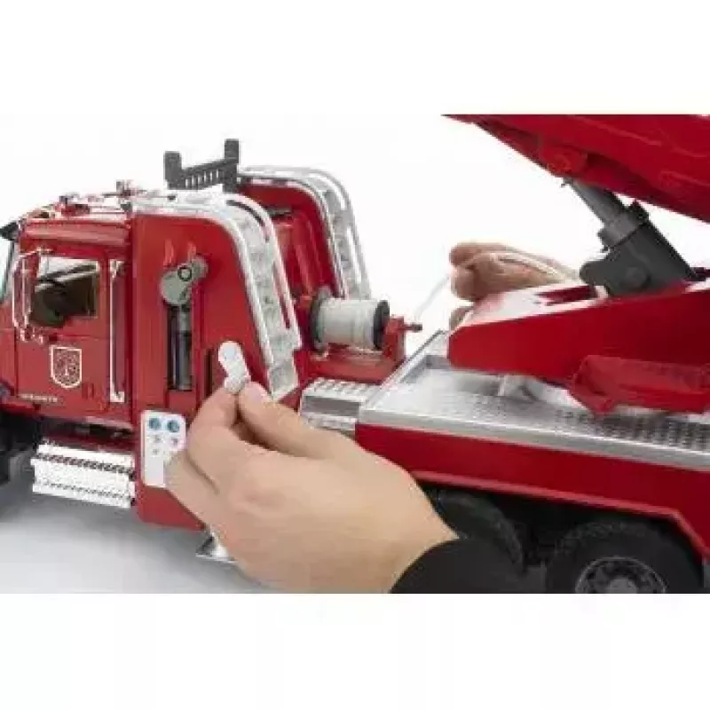 Fire Engine BRUDER MACK Granite with Water Pump