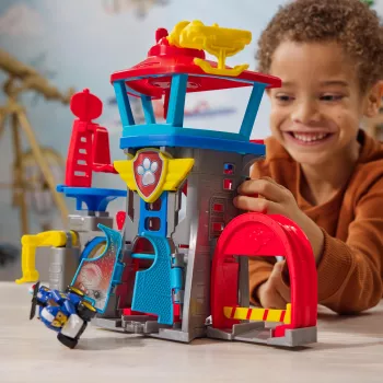 PAW Patrol : Air Rescue, Pup Squad Adventure Bay Airport Playset, with Chase Toy Car & Vehicle Launcher, Kids Toys for Boys and Girls 3+