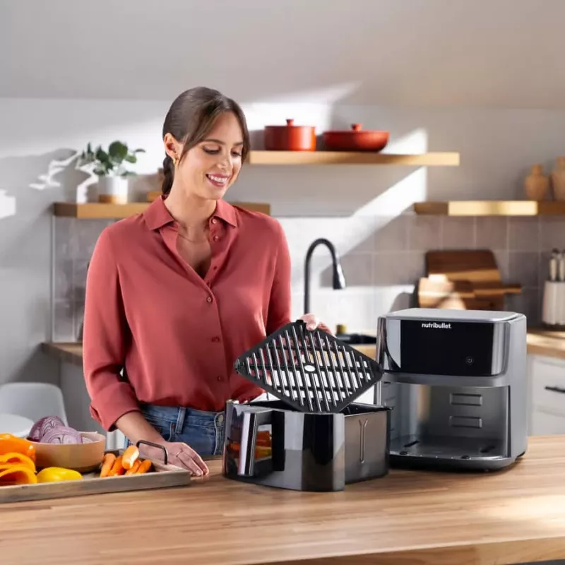 NutriBullet CrispLite Vision Single 8 L Stand-alone 2000 W Hot air fryer Black