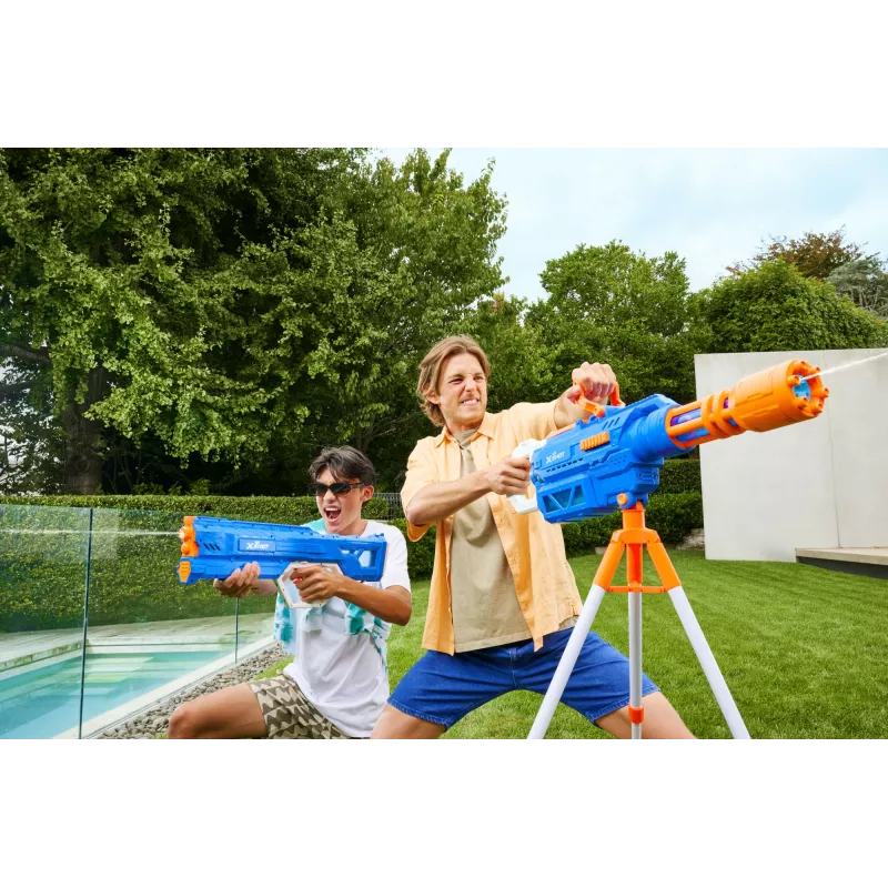 Zuru water blaster Mega Pulse Motor Soaker XSHOT — battery-powered motorized water blaster (model 118159)