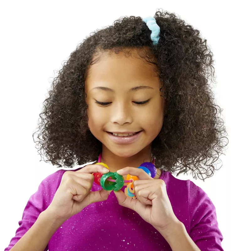 My Little Pony : A New Generation Movie Sparkle Reveal Lantern Sunny Starscout - Light Up Toy with 25 Pieces, Surprises