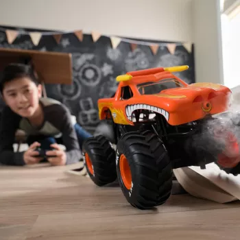 Monster Jam , El Toro Loco RC Monster Truck with Atomizer Smoke Effects, 1:15 Scale, Kids Toys for Boys and Girls Ages 3 and up