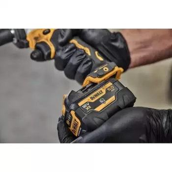 Battery Charger DeWALT DCB126G-XJ 1 pc