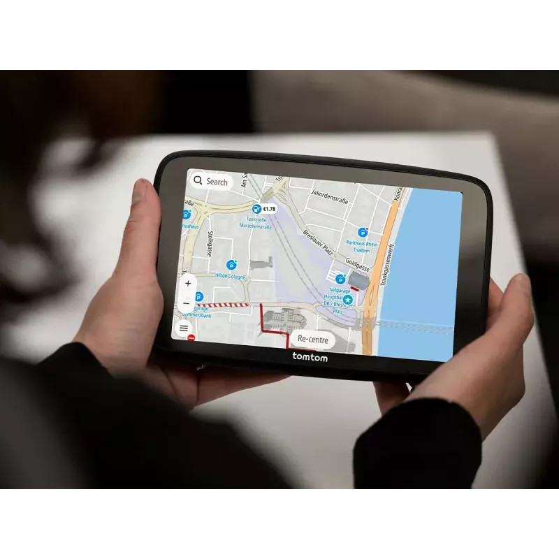 Handheld GPS navigator TOMTOM GO with 7 inch touchscreen, 32 GB, Europe maps, black