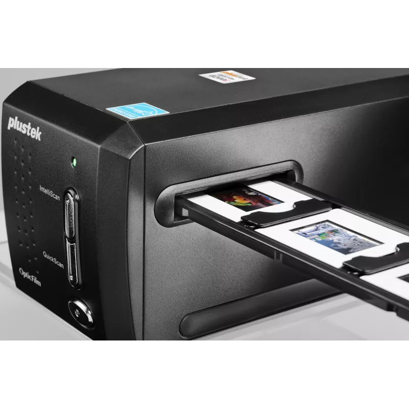 Plustek OpticFilm 8200i Ai Film/slide scanner 7200 x 7200 DPI Black