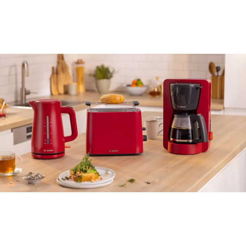 Drip coffee maker Bosch TKA3M134 — 1.4 L water tank, 15‑cup capacity, red