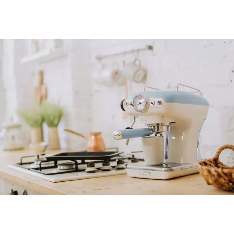 Ariete 1389 Vintage Espresso Coffee Machine - Espresso coffee machine for ground coffee or ESE pods, in a pastel blue colour