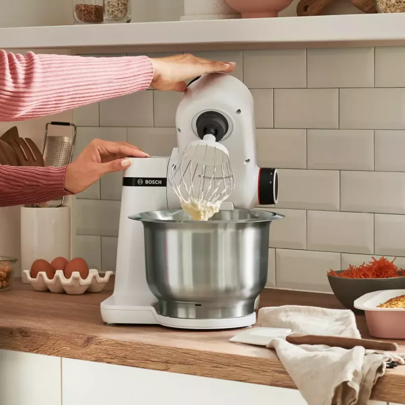Food processor Bosch Serie 2 MUMS2EW00 — 700 W motor, 3.8 L stainless steel bowl, white