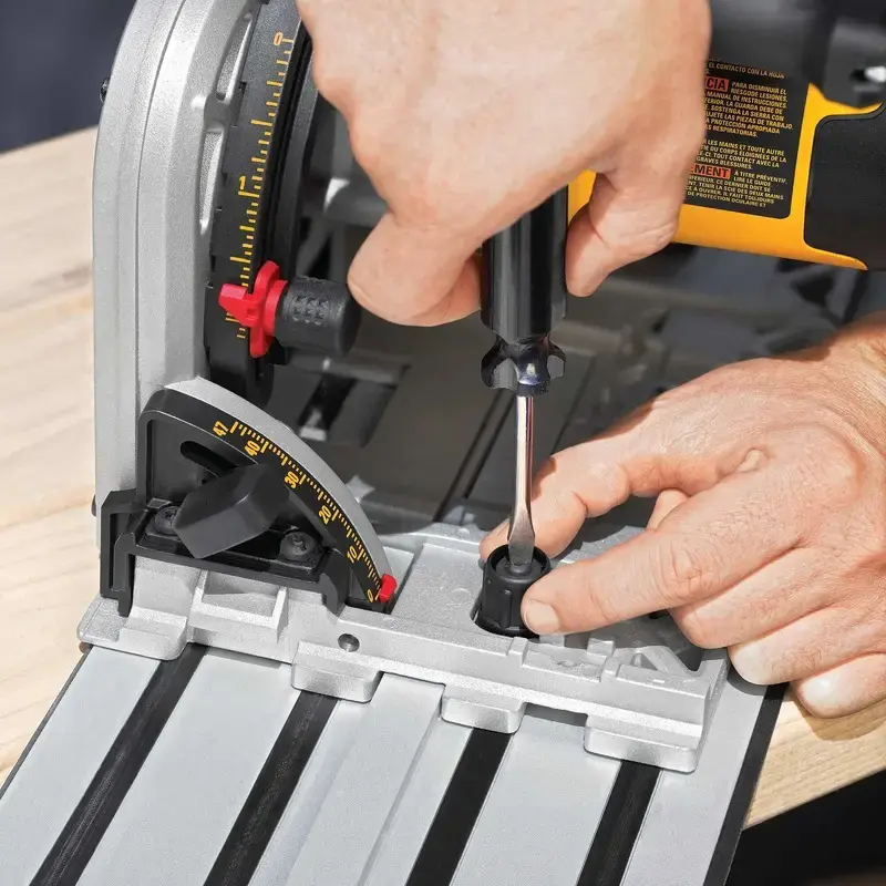 Circular Saw DeWALT DWS520KTR-QS 16.5 cm 4000 RPM 1300 W