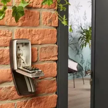 Wall safe MASTER LOCK 5423EURD