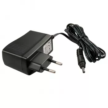 Power adapter/inverter Lindy 70227, indoor, 100–240 V input, 1.5 m cable, black