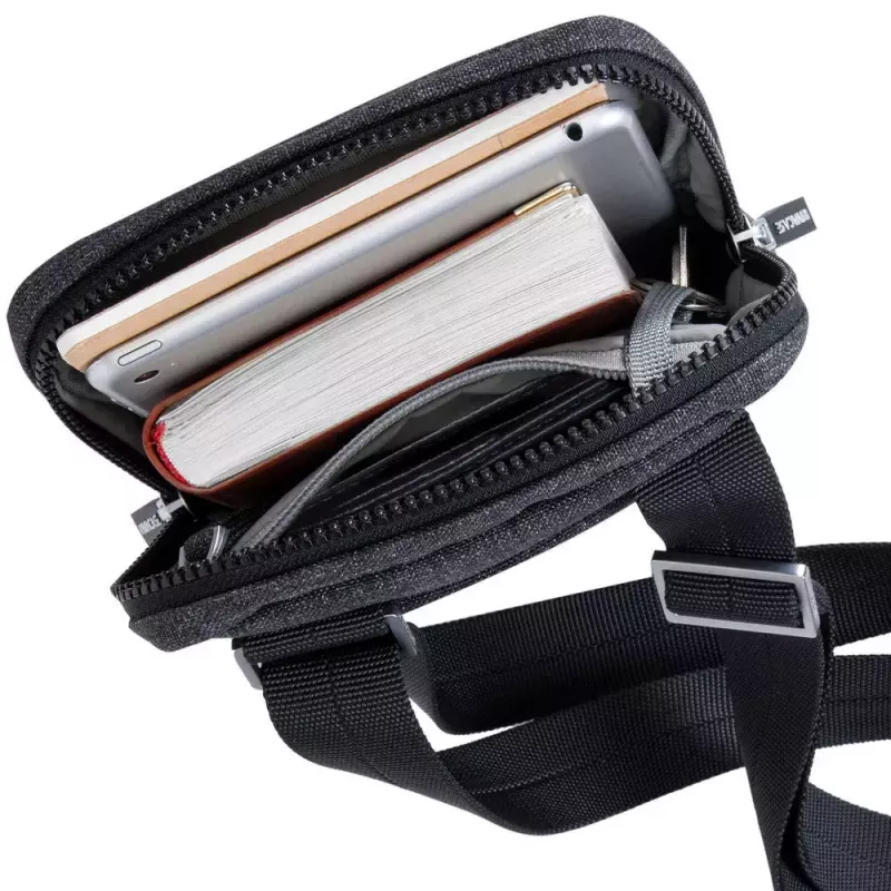 Messenger case Rivacase 8810 for tablets up to 20.3 cm (8 inch) — polyurethane & polyester, 0.28 kg