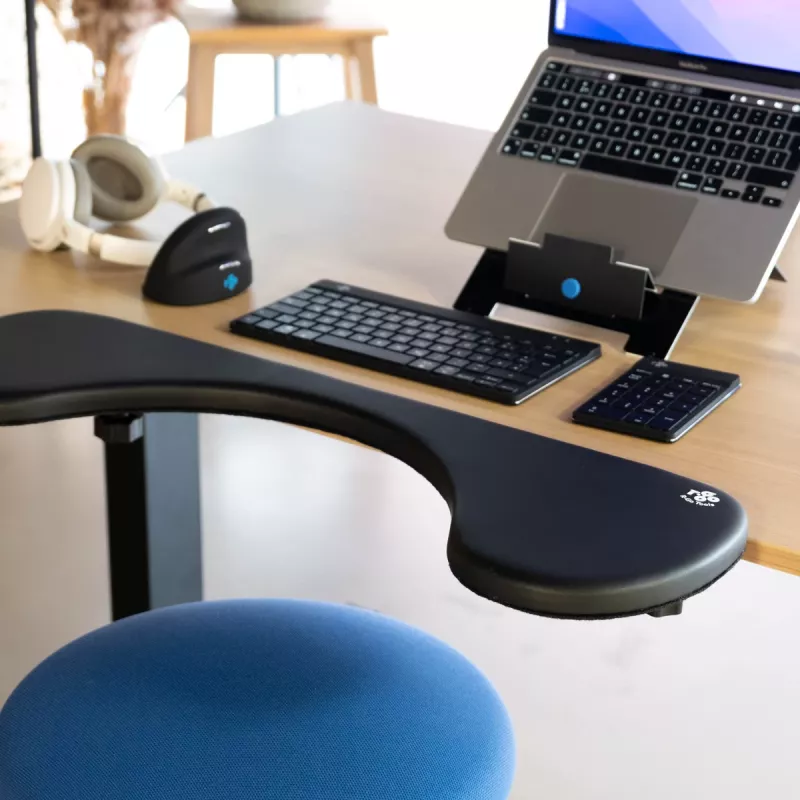 R-Go Tools Armrest R-Go, ergonomic, symmetrical, with abdominal cutout, soft foam, black