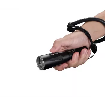 Hand flashlight Nitecore DL20 LED 1000 lm, 9 h battery life, black, 135.5 g