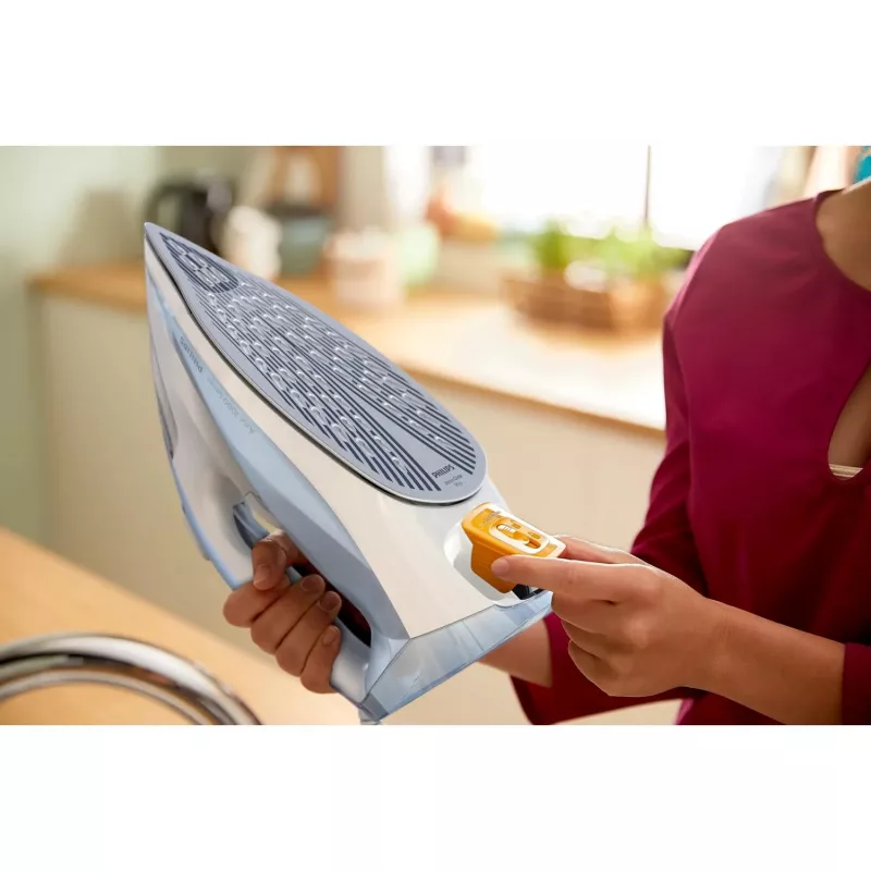 Steam iron Philips 7000 series DST7011/20 — 2600 W, 0.3 L tank, SteamGlide Plus soleplate, vertical steam