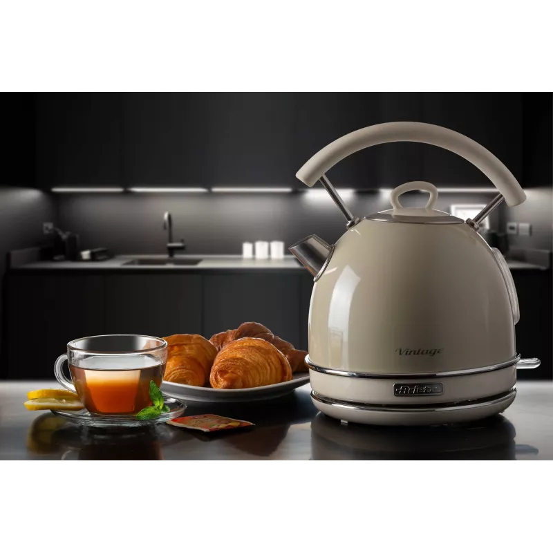 Ariete 2877 Kettle Vintage, 1,7L, Cordless, Beige, 1.7 L, 2000 W, Beige, Water level indicator, Cordless, Filtering