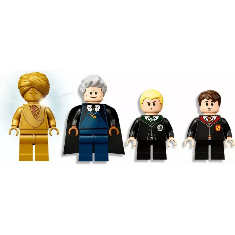 LEGO Harry Potter set Hogwarts First Flying Lesson 76395 with Harry and Draco minifigures