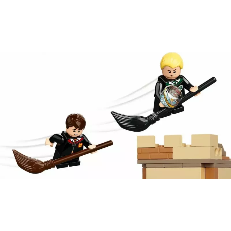LEGO Harry Potter set Hogwarts First Flying Lesson 76395 with Harry and Draco minifigures