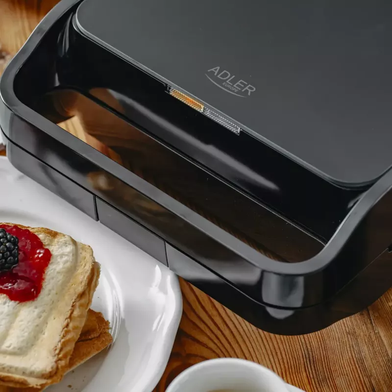 Sandwich maker 2-in-1 Adler AD 3070b — 850 W, 2 plates, black