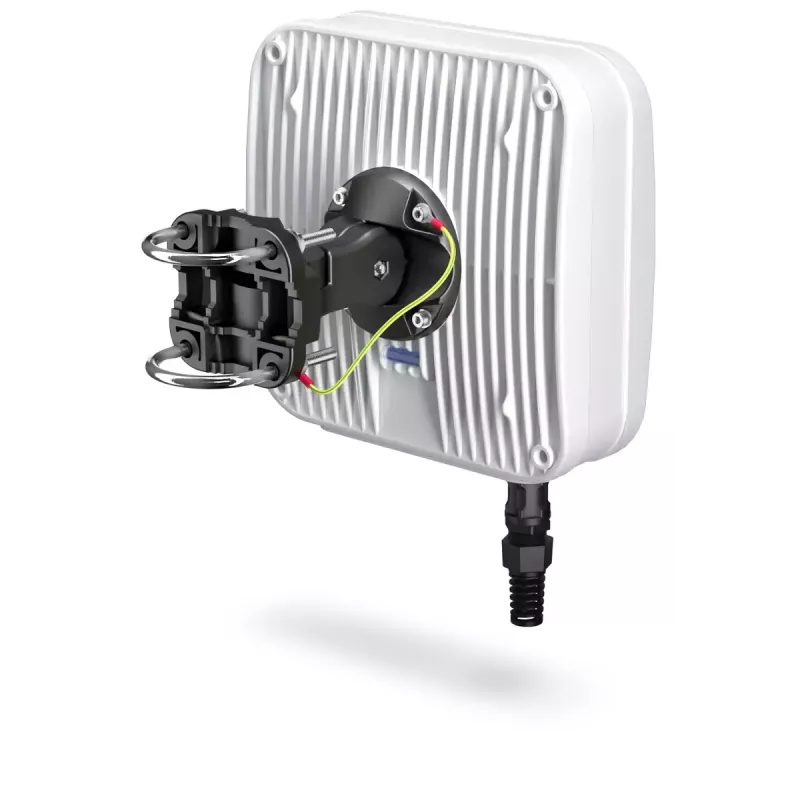 Directional network antenna QuWireless QuMax PoE/LAN, multi-band 0.694–2.7 GHz, up to 6 dBi, white