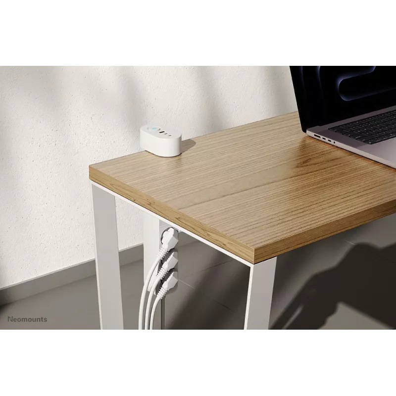 Neomounts DS22-840WH6 Desk socket with clamp and USB-C and USB-A ports - Quick charge