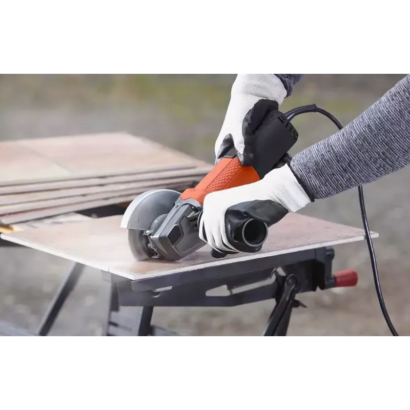 Angle Grinder Black & Decker BEG110-QS