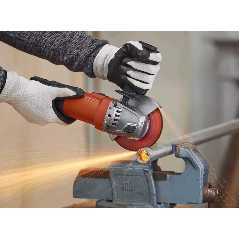 Angle Grinder Black & Decker BEG110-QS