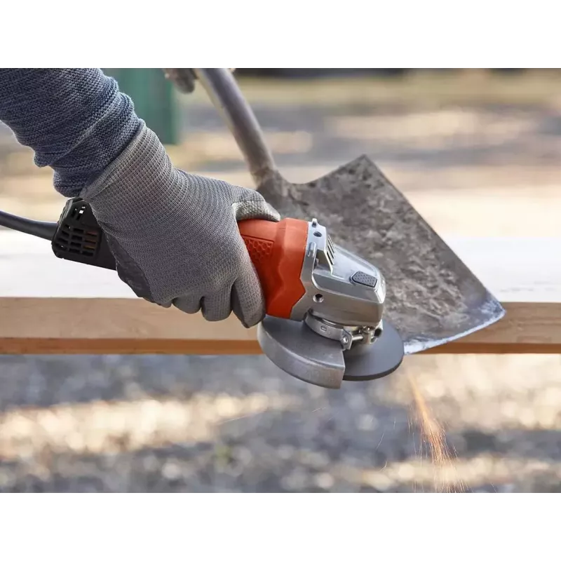 Angle Grinder Black & Decker BEG110-QS
