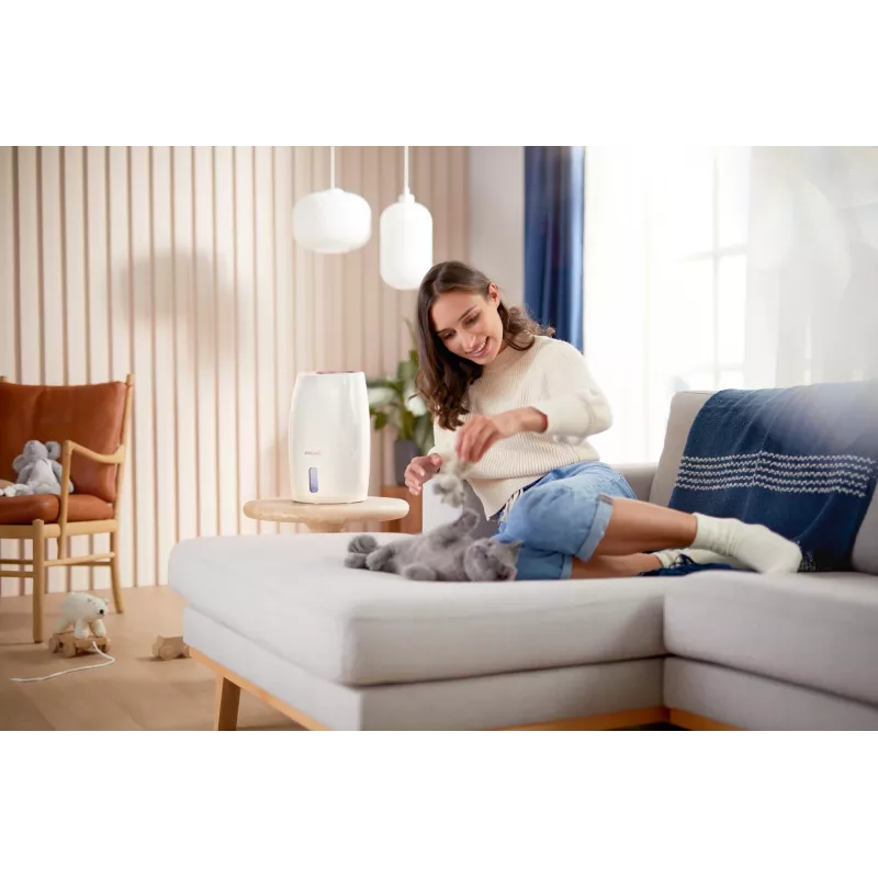 Humidifier Philips HU2716/10 — 2 L tank, 17 W, 220–240 V, white/rose gold, compact 220×220×350 mm