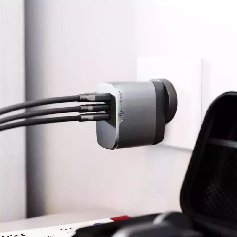 Indoor Charger ALOGIC 3X67 67W Multi-Country GaN Charger 2 USB Type-C
