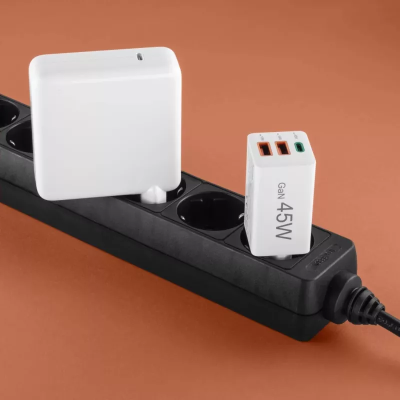 Hama 00201995 mobile device charger Smartphone White AC Fast charging Indoor, Outdoor