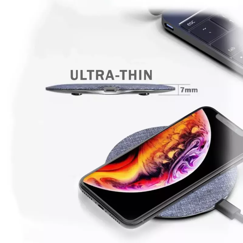 Mobile device charger Devia