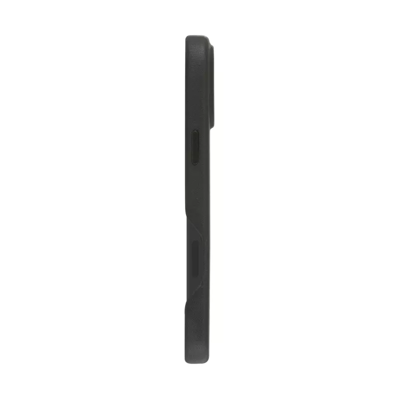 The dbramante1928 Roskilde MagSafe leather cover for iPhone 16 ProMax combines classic leather craftsmanship with modern protection