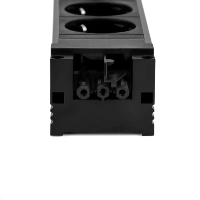 Bachmann STEP BASE 4-way power strip with GST18 4 AC outlets 250V 16A