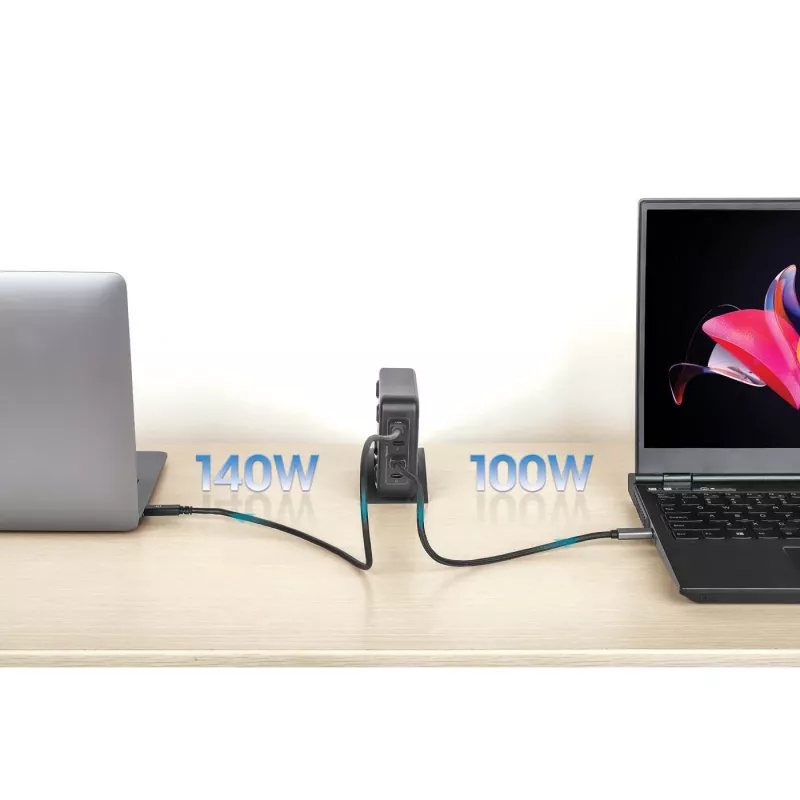 Charger Manhattan Four USB-C PD Ports 140W per Port 240W Total