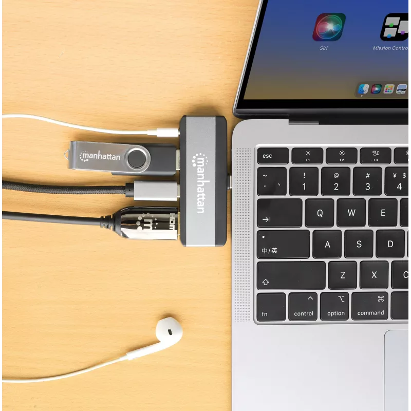 USB-C Travel Dock Manhattan 190404 4 Ports HDMI USB-A USB-C 3.5mm