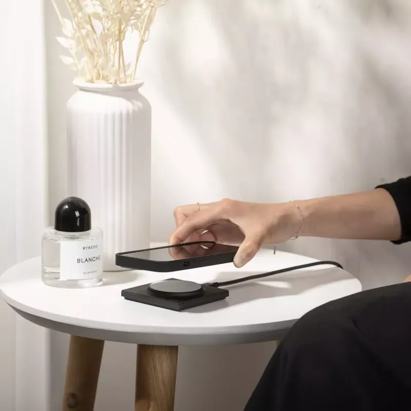 Power adapter for portable devices native union Drop Black, colour Black