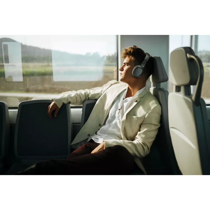 Music Sound Basic Bluetooth on-ear headset with remote control and microphone