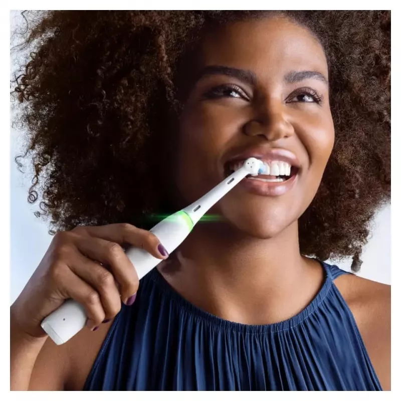 Oral-B iO Series 4 Quite Adult Rotating toothbrush White