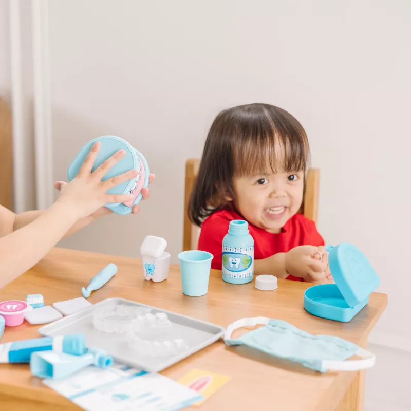 Toy dentist playset Spinmaster Melissa & Doug Super Smile Dentist, suitable from 3 years, multicolour