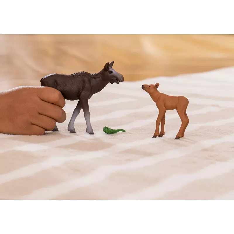 Figure set Schleich WILD LIFE Moose Family — realistic animal figurines, 3+ years, multicolour