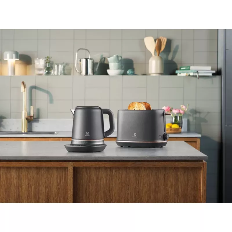 Toaster Electrolux E7T1-6BP 2 slices 980 W Black