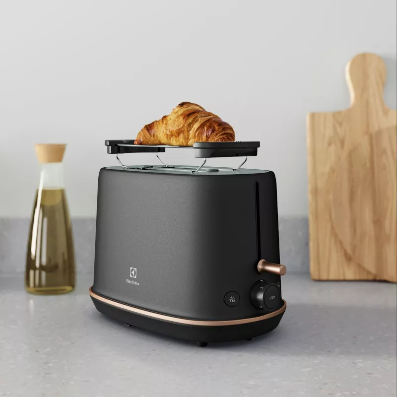Toaster Electrolux E7T1-6BP 2 slices 980 W Black