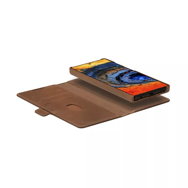 dbramante1928 Lynge mobile phone case 17.3 cm (6.8 inch) Flip case Tan