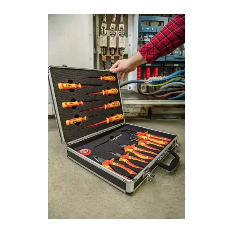 Pliers and screwdrivers set TOP-01-235 1000V, 7 pcs, insulated hand tools