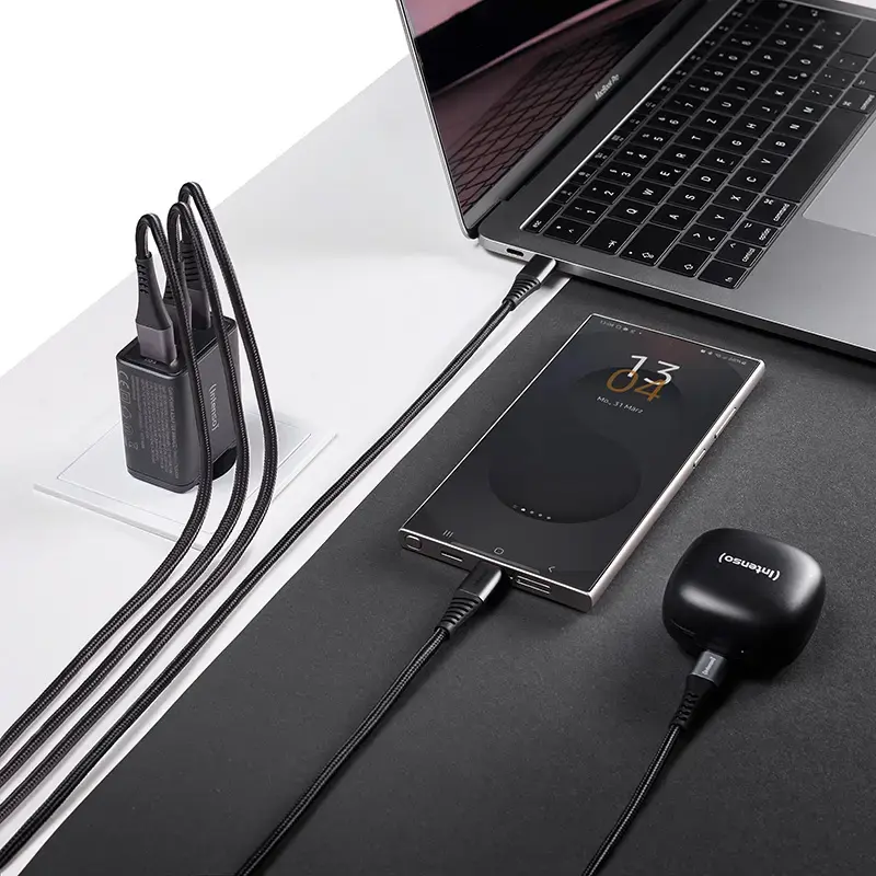Power Adapter Intenso W65ACC USB-A and USB-C ports black