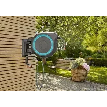 Wall-mounted reel Gardena 18625-20